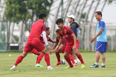 Tiền vệ Việt kiều Martin Lo quyết ghi điểm với HLV Park Hang Seo