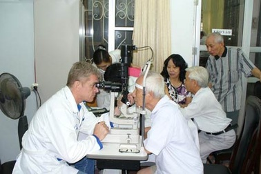 Cơ hội vàng để bỏ kính tại bệnh viện Mắt quốc tế Việt Nga