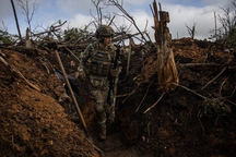 Lực lượng Ukraine nhích từng bước trước phòng tuyến "mưa hỏa lực" của Nga