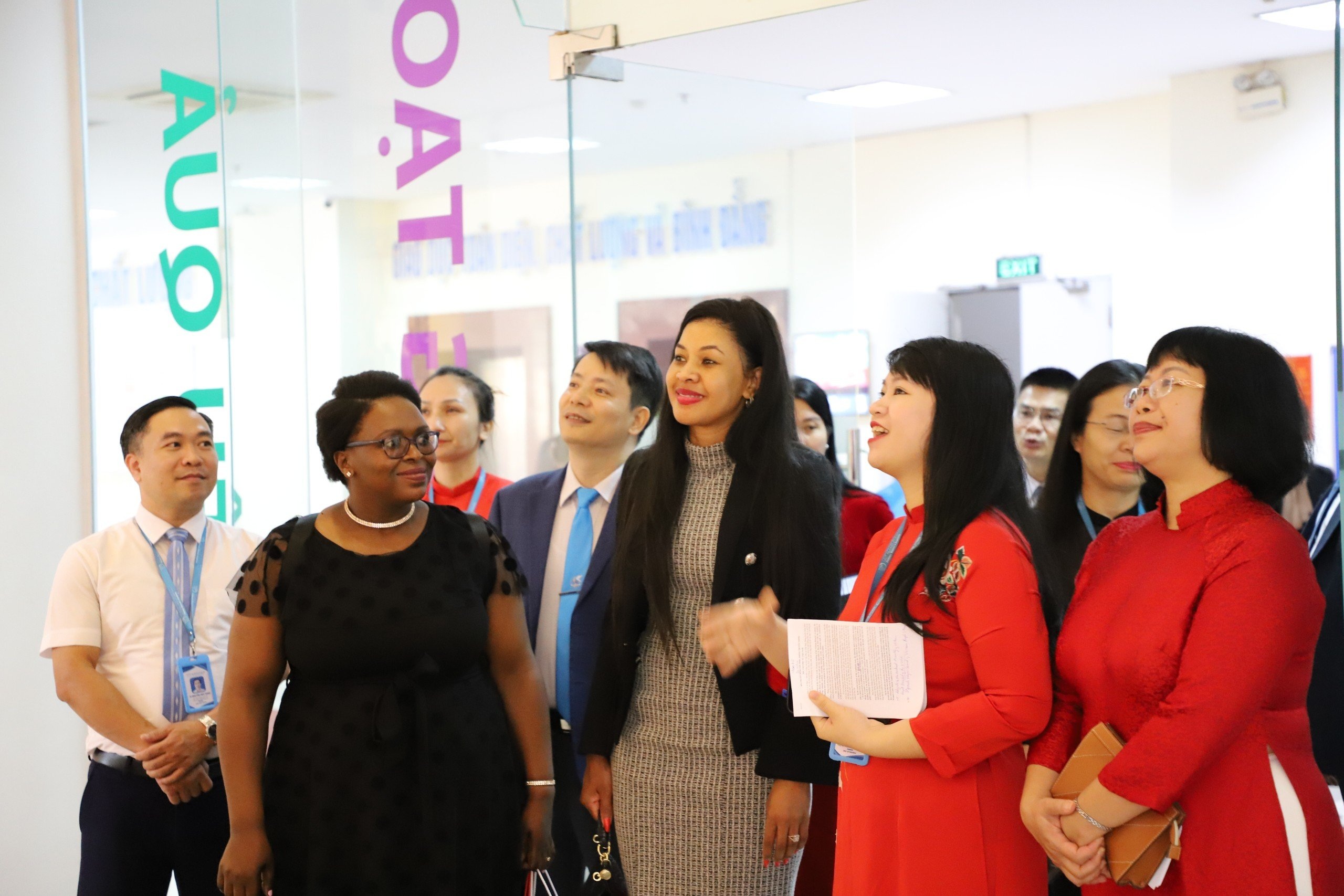 Gallery - Phu nhân Phó Tổng thống nước Cộng hòa Nam Phi cam kết về bình đẳng giới | Báo Dân trí