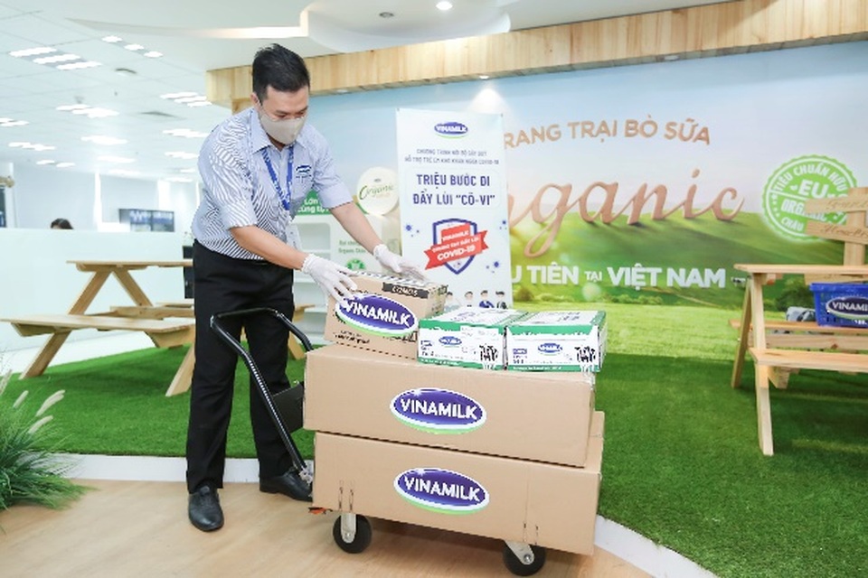 “Món quà” đặc biệt của Vinamilk tặng trẻ em khó khăn trong mùa dịch Covid-19 - 2 “Món quà” đặc biệt của Vinamilk tặng trẻ em khó khăn trong mùa dịch Covid-19 - 2