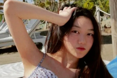 Hé lộ mối quan hệ giữa con gái Vương Phi và vợ mới của Lý Á Bằng