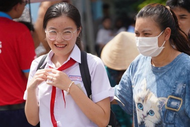 Giáo viên lý giải đề toán lớp 10 ở THCM gây “khóc cười”