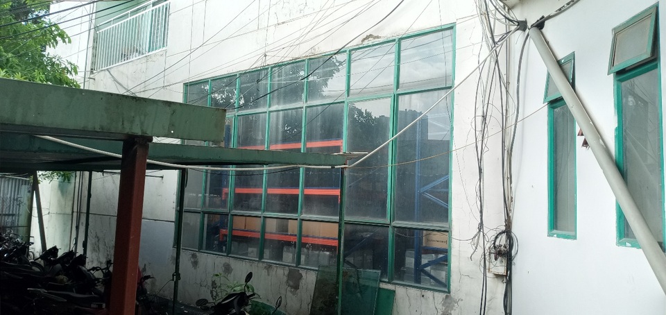 Hà Nội: Cháy chung cư lúc nửa đêm, chuông báo cháy kiên quyết không kêu - 9 Hà Nội: Cháy chung cư lúc nửa đêm, chuông báo cháy kiên quyết không kêu - 9