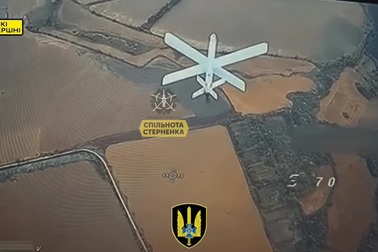 UAV Ukraine đâm va, vô hiệu hóa máy bay không lười lái Nga