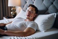 Tỷ phú Elon Musk: Mỗi đêm ngủ 6 tiếng, lý do luôn tắm sau khi thức dậy