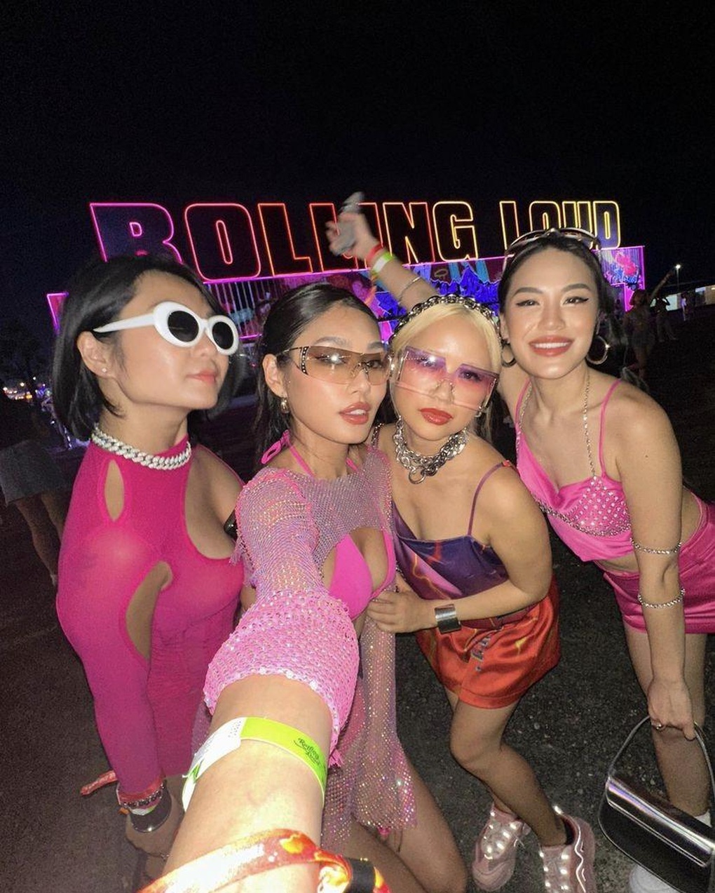 Khán giả Việt sang Thái đu idol trong đêm nhạc Hip Hop lớn nhất thế giới - 2 Khán giả Việt sang Thái đu idol trong đêm nhạc Hip Hop lớn nhất thế giới - 2
