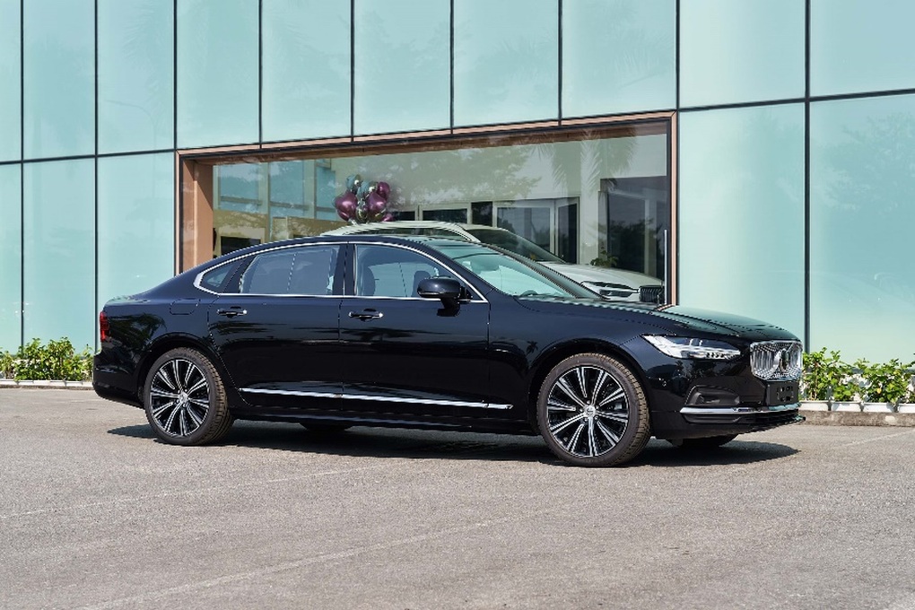 Volvo ưu đãi XC60 và S90 mức cao nhất đến 290 và 230 triệu đồng trong tháng 11 - 2 Volvo ưu đãi XC60 và S90 mức cao nhất đến 290 và 230 triệu đồng trong tháng 11 - 2