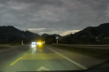 Nổi bật tuần qua: Tài xế hốt hoảng vì xe ben lấn làn lao thẳng về phía mình