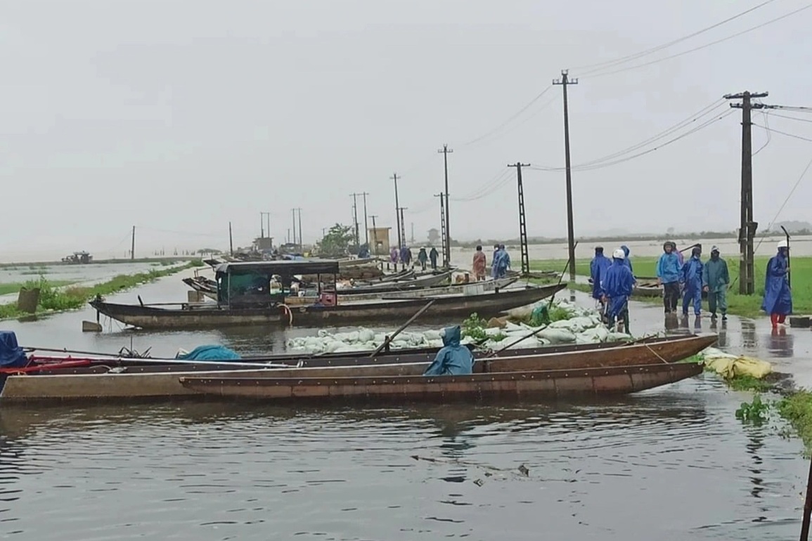 Tìm thấy thi thể nam thanh niên bị lũ cuốn trôi sau 2 ngày mất tích - 1 Tìm thấy thi thể nam thanh niên bị lũ cuốn trôi sau 2 ngày mất tích - 1