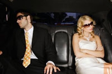 Vợ đẹp, lắm phiền toái