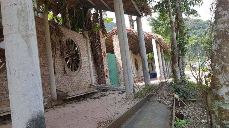 Cận cảnh homestay hàng chục tỷ đồng bị bỏ hoang tại Ninh Bình - 3 Cận cảnh homestay hàng chục tỷ đồng bị bỏ hoang tại Ninh Bình - 3