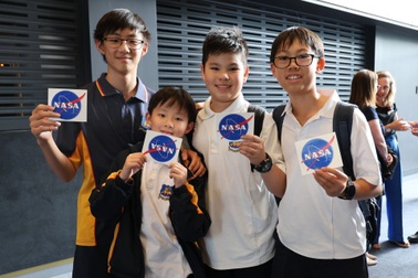 Trẻ Việt thi trường chuyên ở Úc, cạnh tranh với học sinh gốc Á "luyện lò"