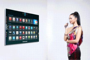 Ngô Thanh Vân “múa tay” điều khiển TV Samsung