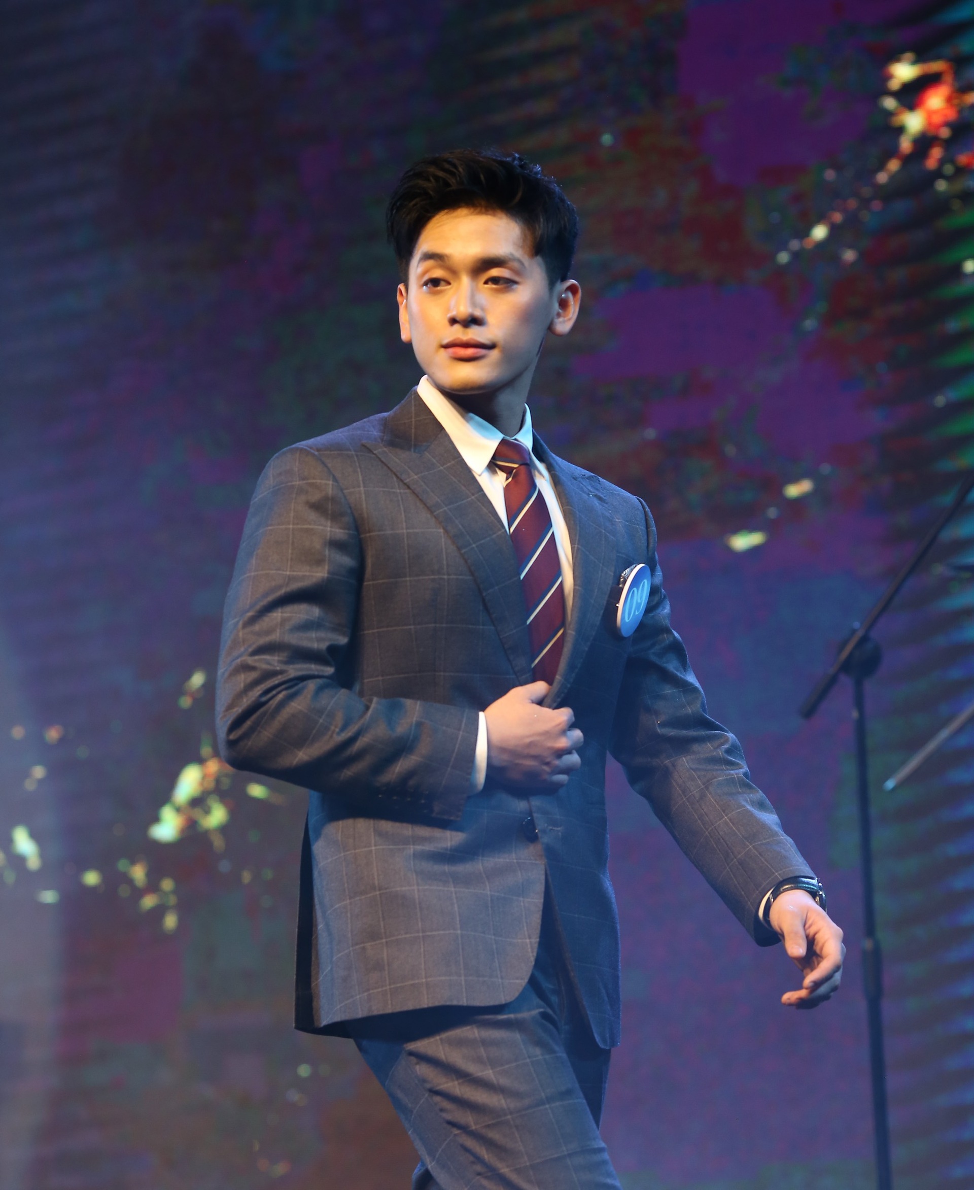Á vương Ngoại thương: Ngoại hình chuẩn hot boy, thành tích học tập đáng nể - 2 Á vương Ngoại thương: Ngoại hình chuẩn hot boy, thành tích học tập đáng nể - 2