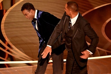 Cú tát "triệu like"