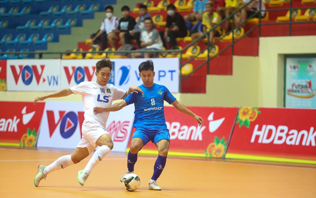 Sahako đến gần với ngôi vương giải futsal vô địch quốc gia 2022 - 1 Sahako đến gần với ngôi vương giải futsal vô địch quốc gia 2022 - 1