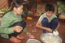 Xót xa hoàn cảnh cậu bé 13 tuổi mắc bệnh ung thư hiếm gặp