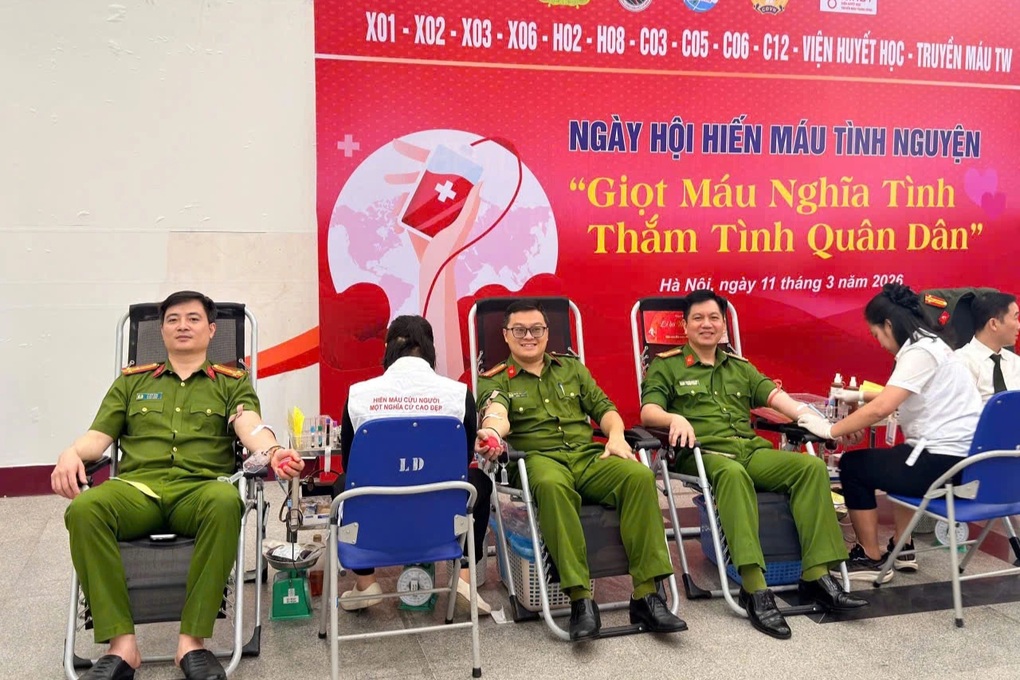 250 lãnh đạo, cán bộ công an tham gia ngày hội hiến máu tình nguyện - 2