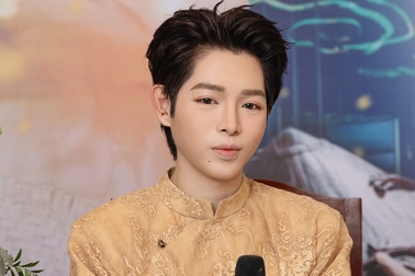 Vừa về Việt Nam, Đức Phúc ủng hộ 1 tỷ đồng giúp đồng bào vùng bão lũ