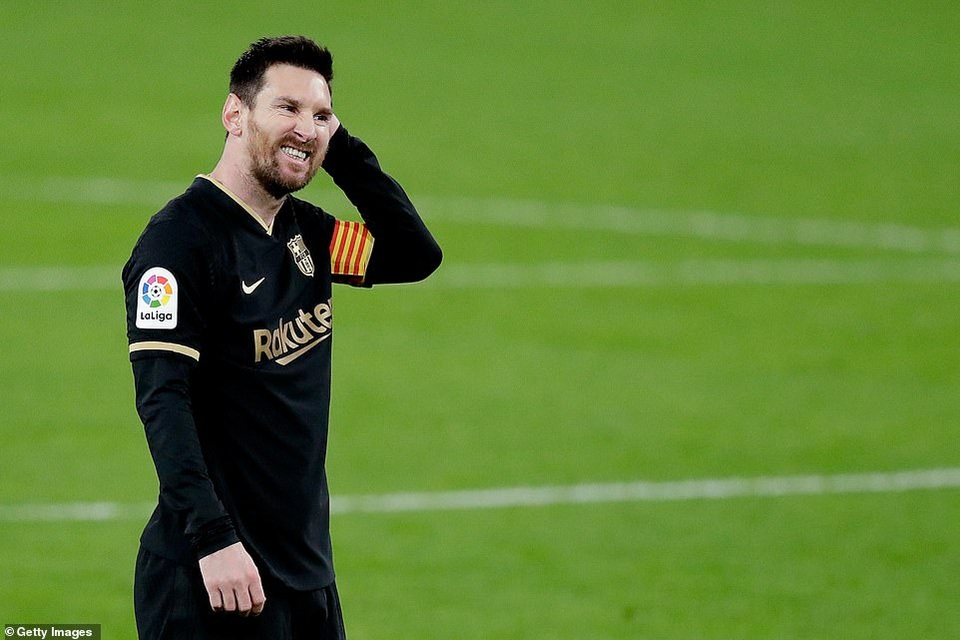 Barcelona thua sốc ngay trên sân của Cadiz - 7 Barcelona thua sốc ngay trên sân của Cadiz - 7