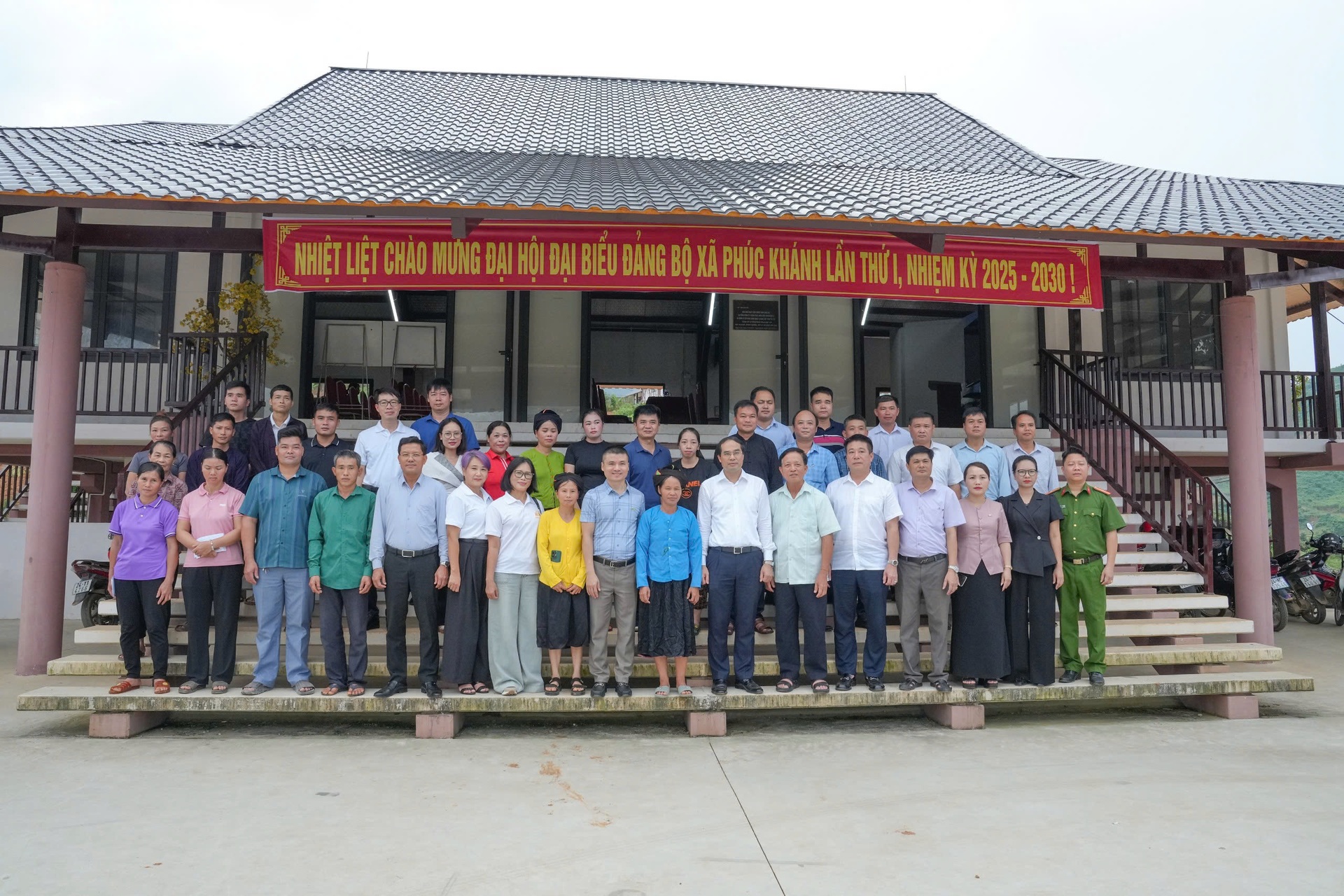 Khánh thành tuyến đường Làng Nủ, công trình xây dựng bằng cả yêu thương - 18 Khánh thành tuyến đường Làng Nủ, công trình xây dựng bằng cả yêu thương - 18