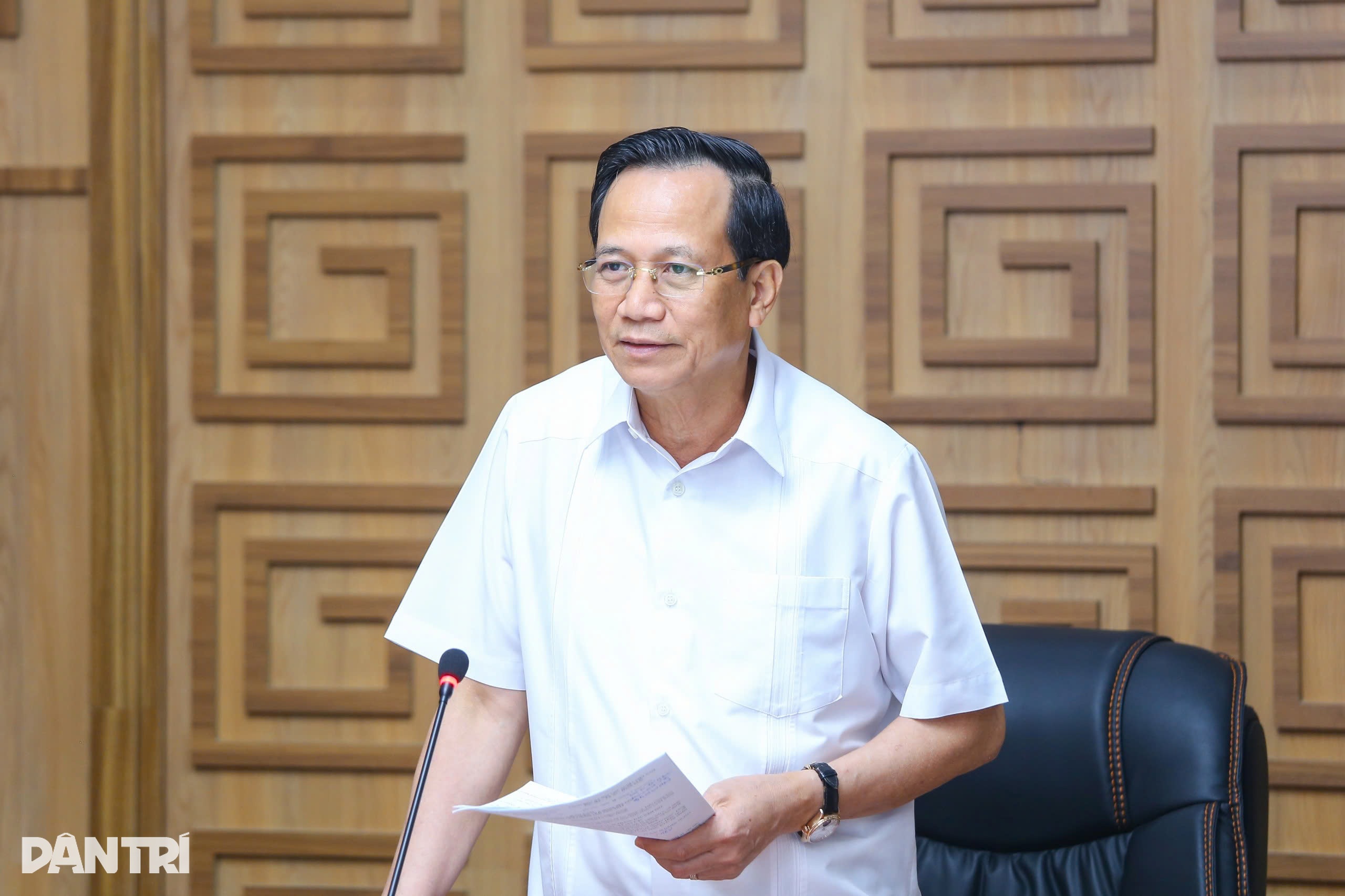 Υπουργός Ντάο Νγκοκ Ντουνγκ: Εξαλείψτε τον φόβο των λαθών, συζητήστε μόνο για δράση, όχι για υποχώρηση! - 4 Bộ trưởng Đào Ngọc Dung: Loại bỏ tâm lý sợ sai, chỉ bàn làm, không bàn lùi! - 4