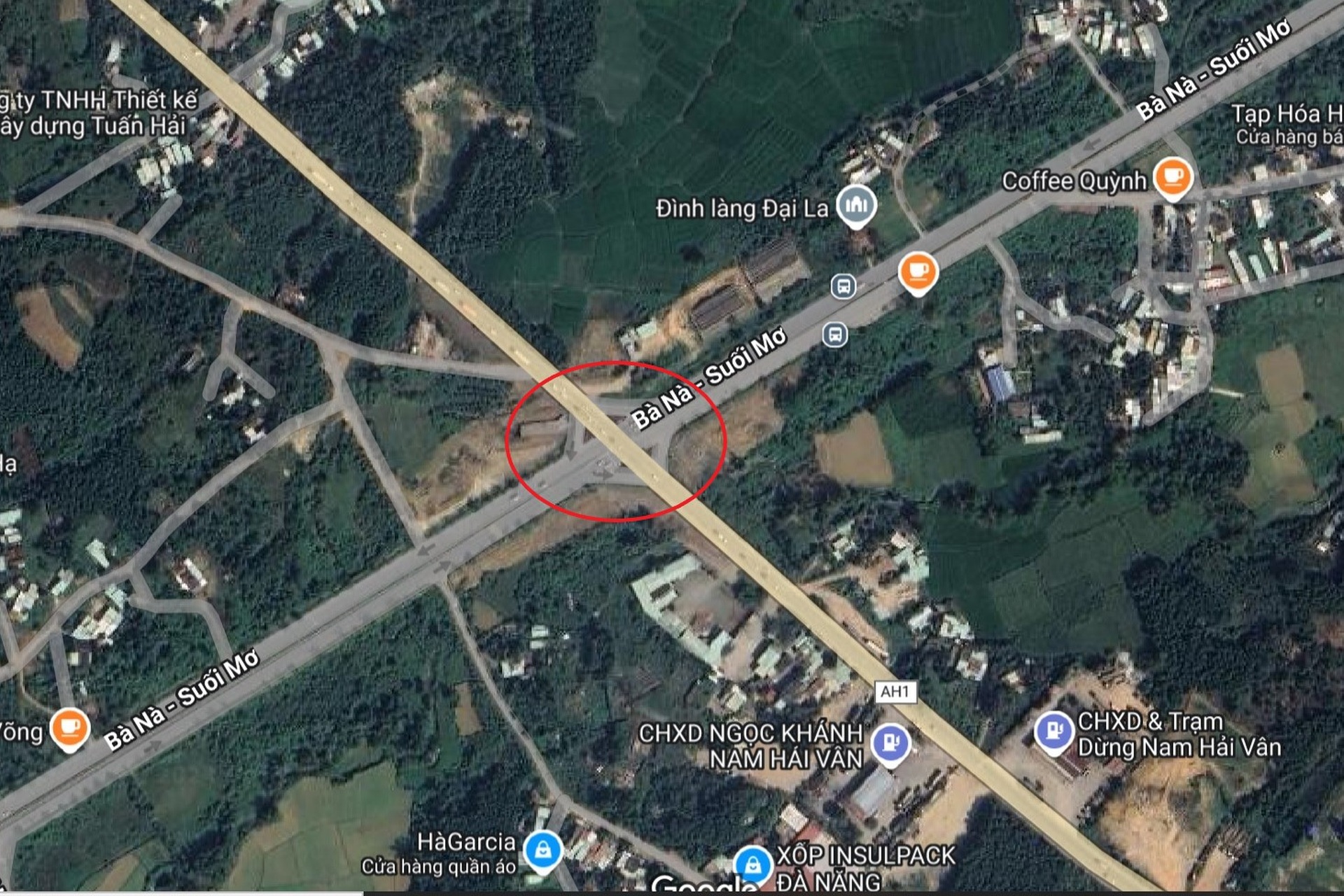 Phương tiện nối đuôi nhau bò qua nút giao lầy như ruộng ở Đà Nẵng - 10 Phương tiện nối đuôi nhau bò qua nút giao lầy như ruộng ở Đà Nẵng - 10