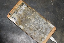 Điện thoại phát nổ khi đang sạc, một thanh niên ở Cà Mau bị thương