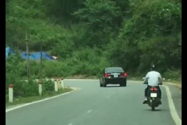 Toàn cảnh một vụ lật xe vì rượu bia