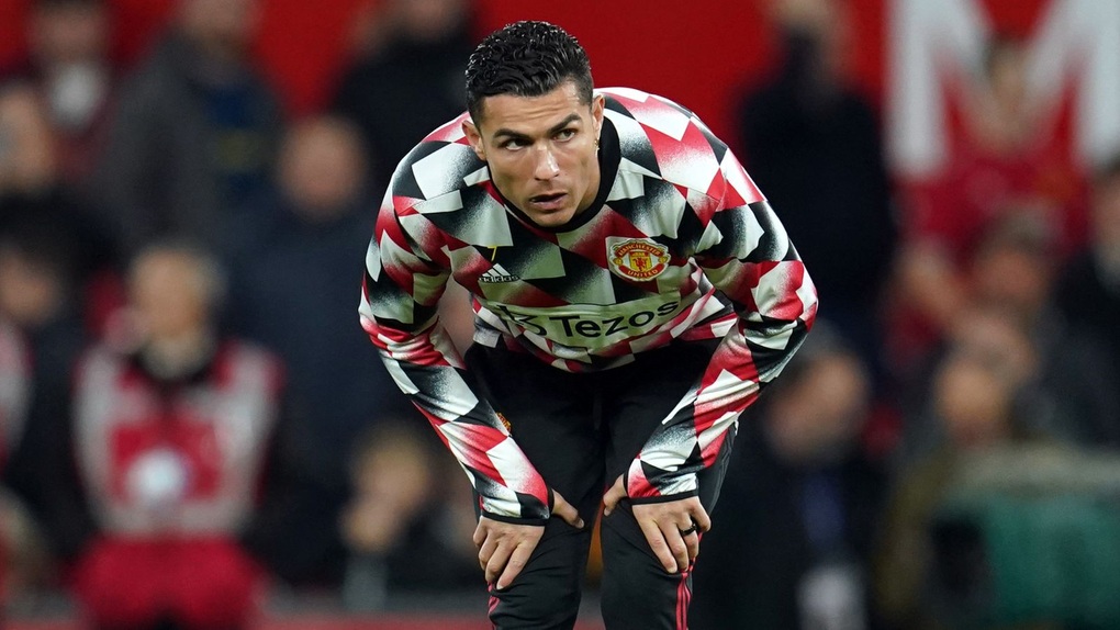 HLV Ten Hag tuyên bố lý do phạt nặng C.Ronaldo - 2 HLV Ten Hag tuyên bố lý do phạt nặng C.Ronaldo - 2