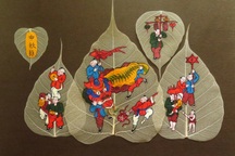 Cô gái 8X có biệt tài vẽ tranh trên xương lá bồ đề