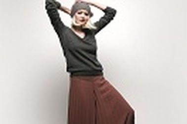 NafNaf Paris ra mắt bộ sưu tập thu đông 2011 mới - Girly Folk