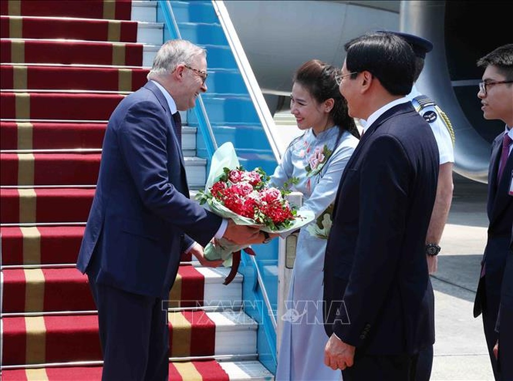 Thủ tướng Australia Anthony Albanese đến Hà Nội, bắt đầu thăm chính thức Việt Nam - 2 Thủ tướng Australia Anthony Albanese đến Hà Nội, bắt đầu thăm chính thức Việt Nam - 2