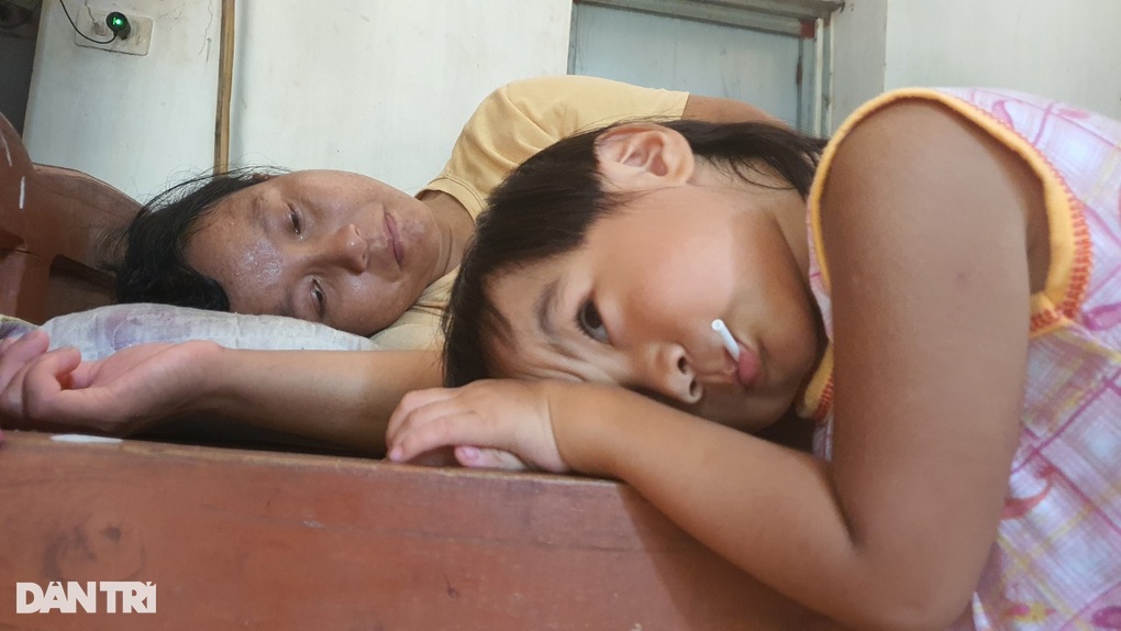 Tận cùng nỗi đau của thai phụ mắc ung thư và tia hy vọng le lói, mong manh - 5 Tận cùng nỗi đau của thai phụ mắc ung thư và tia hy vọng le lói, mong manh - 5