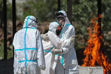 4.000 người chết mỗi ngày, Thủ tướng Ấn Độ tuyên bố sẽ đánh bại Covid-19