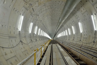 Ngắm đường hầm metro trong lòng đất đang dần thành hình