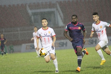 Cuộc đua tay 4 giành quyền trụ hạng V-League