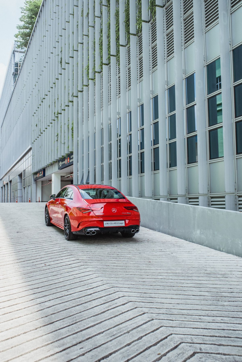 Mercedes đưa CLA 45S AMG tới Malaysia với giá bán khủng - 7 Mercedes đưa CLA 45S AMG tới Malaysia với giá bán khủng - 7