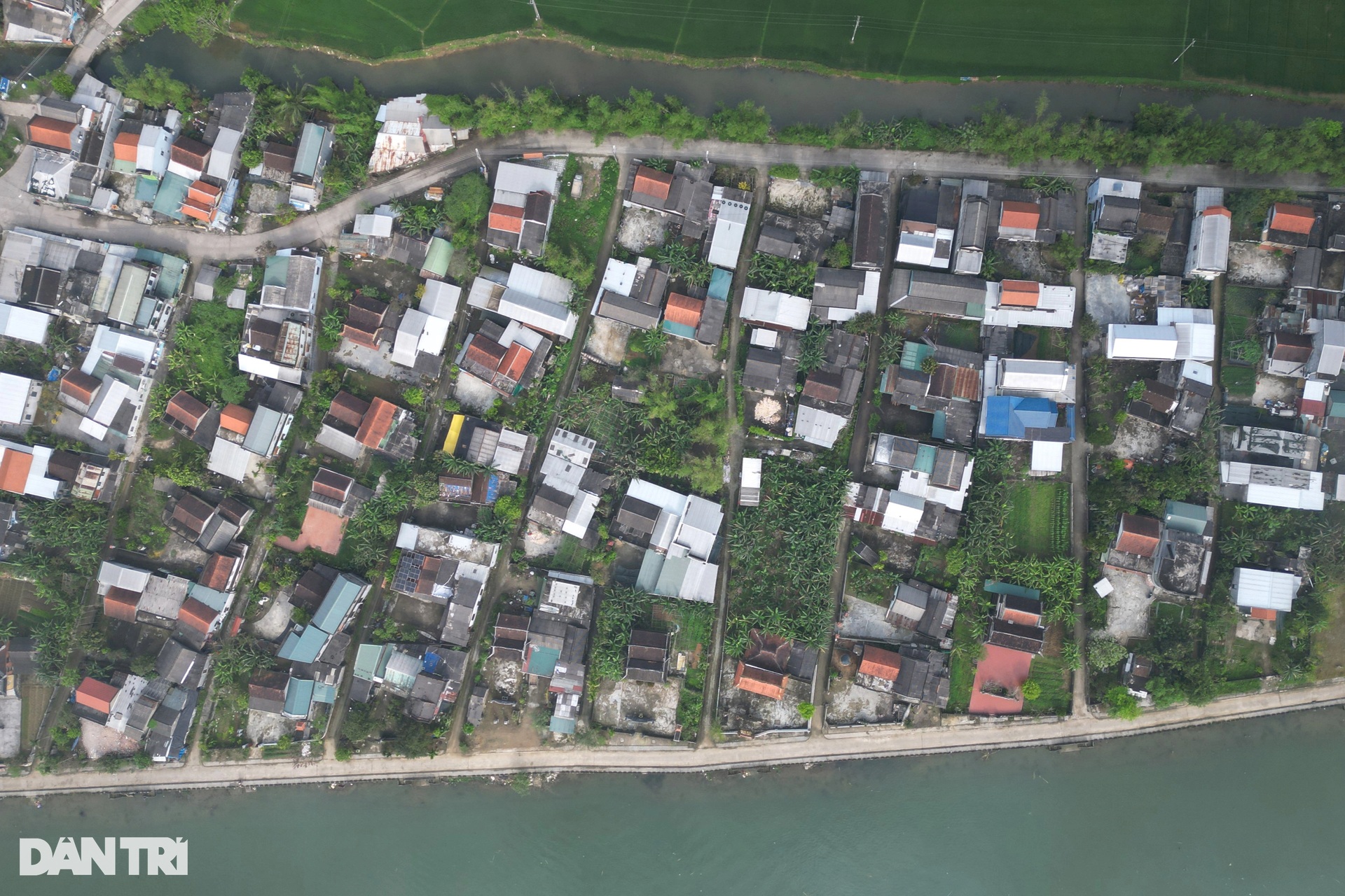 Làng cổ ở ngã ba sông thờ nữ thần đá kỳ lạ - 2 Làng cổ ở ngã ba sông thờ nữ thần đá kỳ lạ - 2