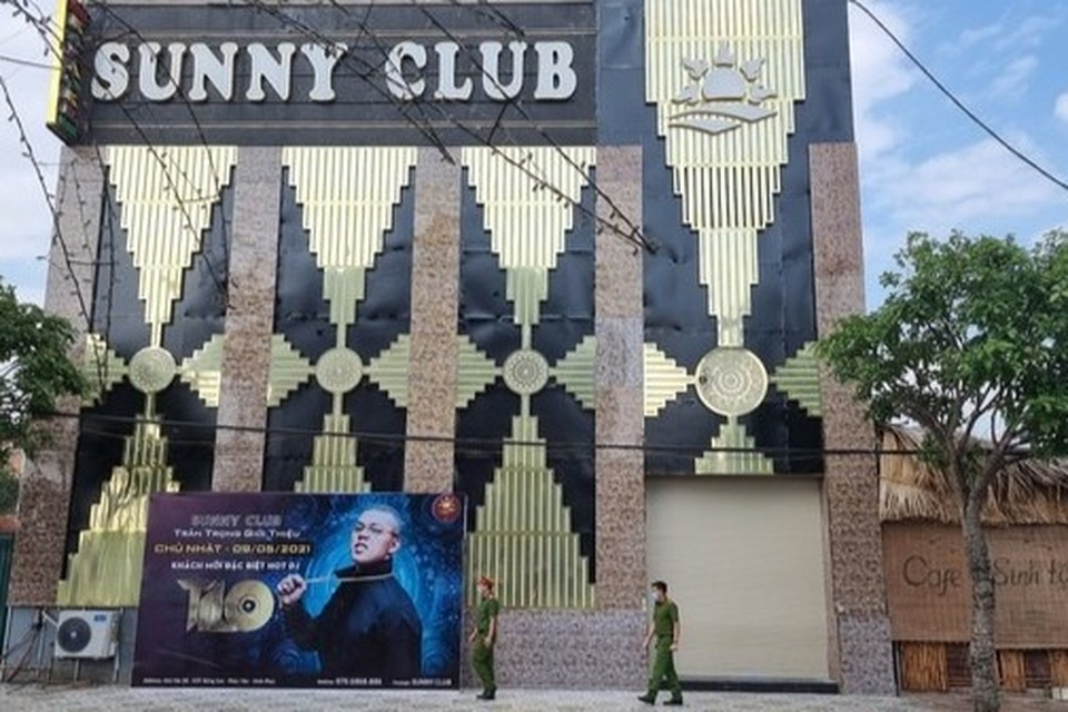Vĩnh Phúc: Khởi tố 2 vụ án liên quan đến bar Sunny - 1 Vĩnh Phúc: Khởi tố 2 vụ án liên quan đến bar Sunny - 1