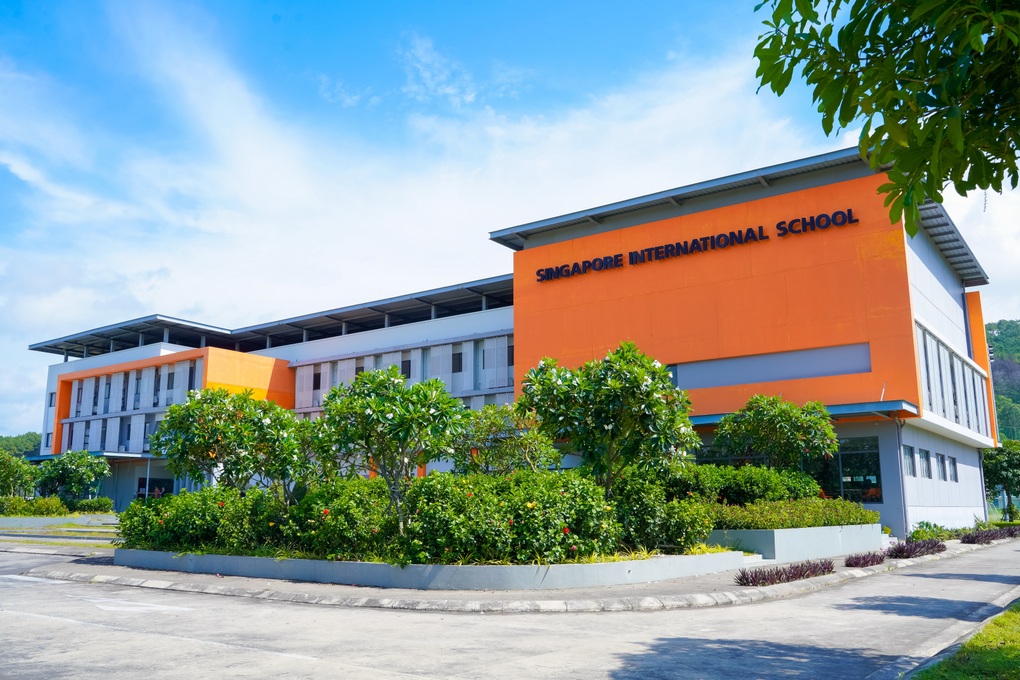 Thành tích ấn tượng tại kỳ thi tốt nghiệp THPT 2022 của học sinh SIS Hạ Long - 1 Thành tích ấn tượng tại kỳ thi tốt nghiệp THPT 2022 của học sinh SIS Hạ Long - 1