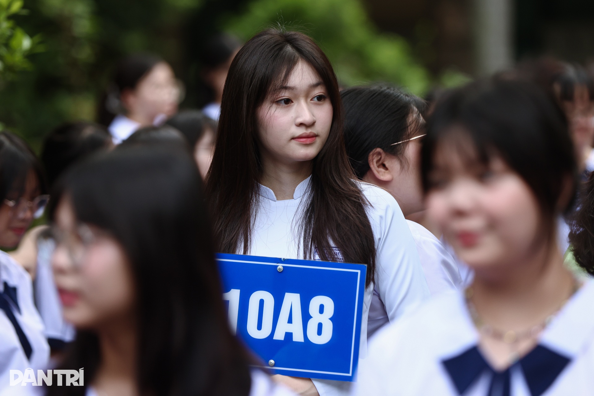 Nữ sinh Sài Thành thướt tha áo dài trắng trong ngày khai giảng - 2