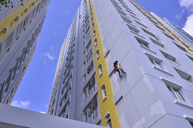 Chung cư Carina “thay áo mới” sau vụ cháy thảm họa