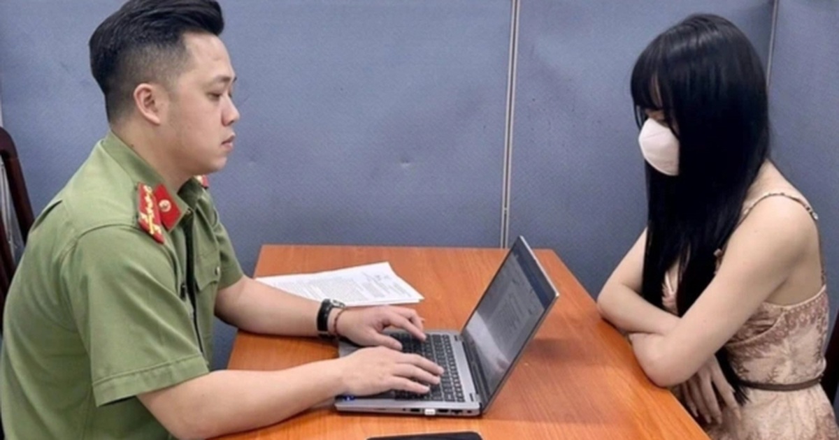 Facebooker "Cô Giáo Hương" bị xử phạt
