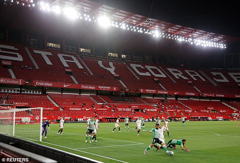 Sevilla thắng trận derby trong ngày La Liga trở lại - 3 Sevilla thắng trận derby trong ngày La Liga trở lại - 3