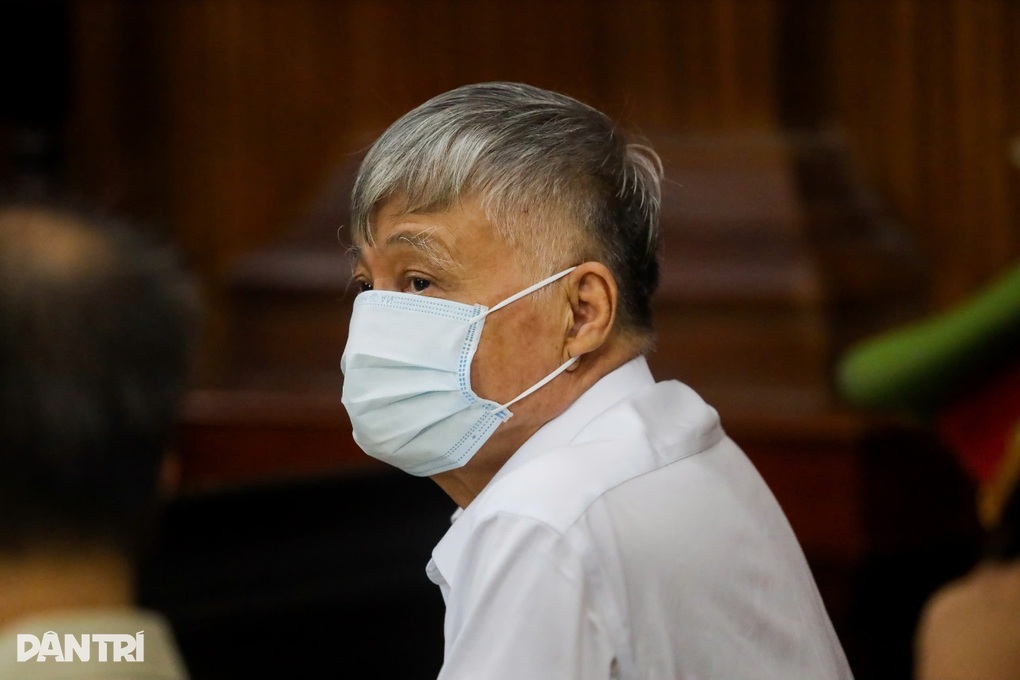 Ông Nguyễn Công Khế lĩnh 8 năm tù - 1 Ông Nguyễn Công Khế lĩnh 8 năm tù - 1