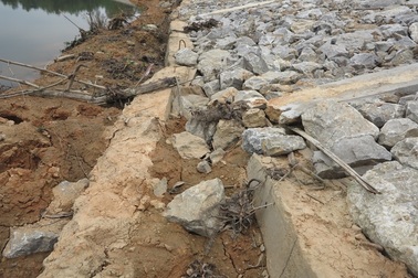 Nghệ An: Công trình 17 tỷ chưa bàn giao đã hư hỏng