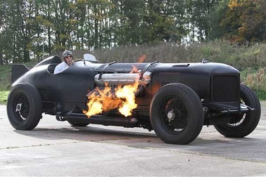 Động cơ dung tích 42L - Để đi hay để khoe?