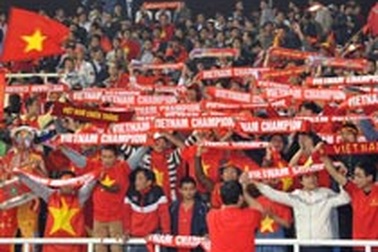 CĐV Việt Nam sẽ “nhuộm đỏ” sân Rajamangala